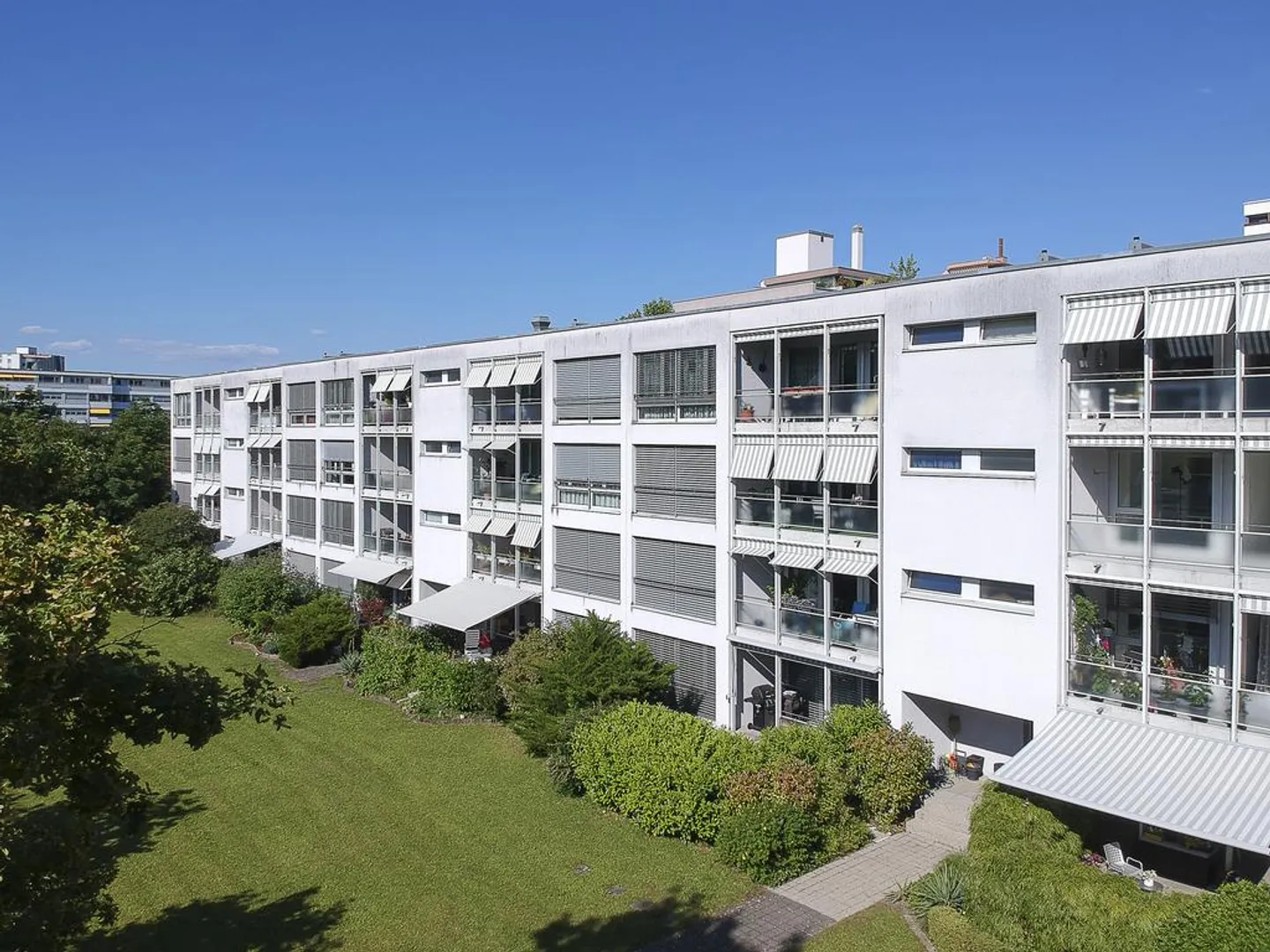 Moderno appartamento di 4.5 locali in una posizione tranquilla! - Foto 2 di 11