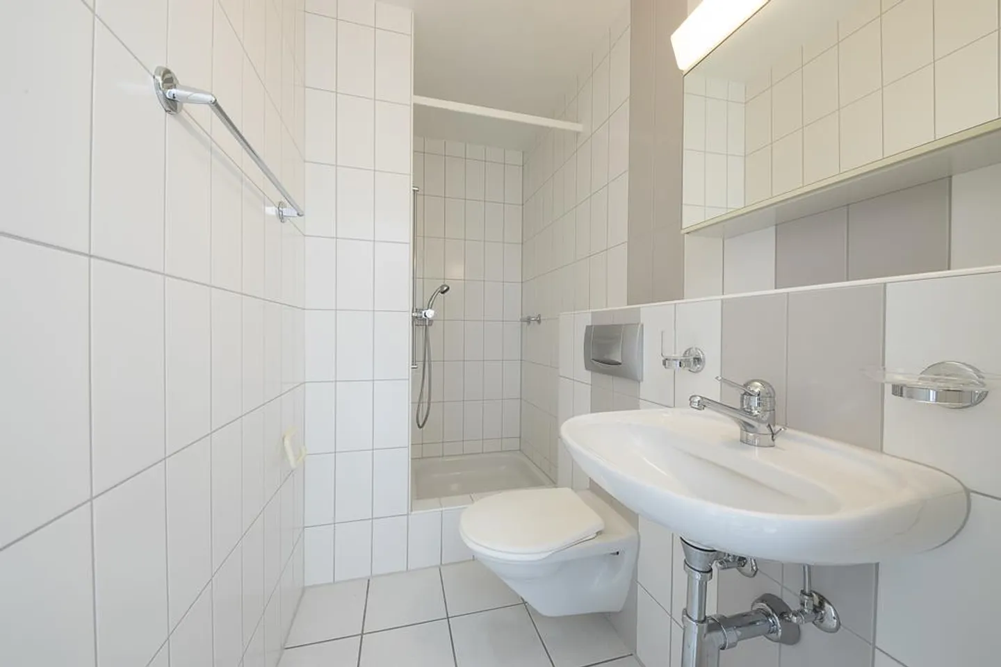 Moderno appartamento di 4.5 locali in una posizione tranquilla! - Foto 6 di 11