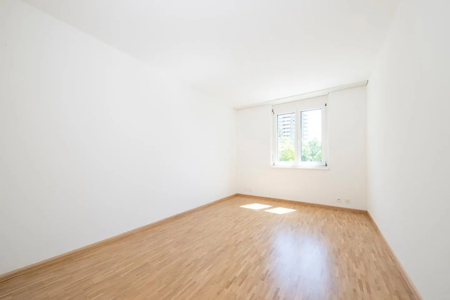 Moderno appartamento di 4.5 locali in una posizione tranquilla! - Foto 9 di 11