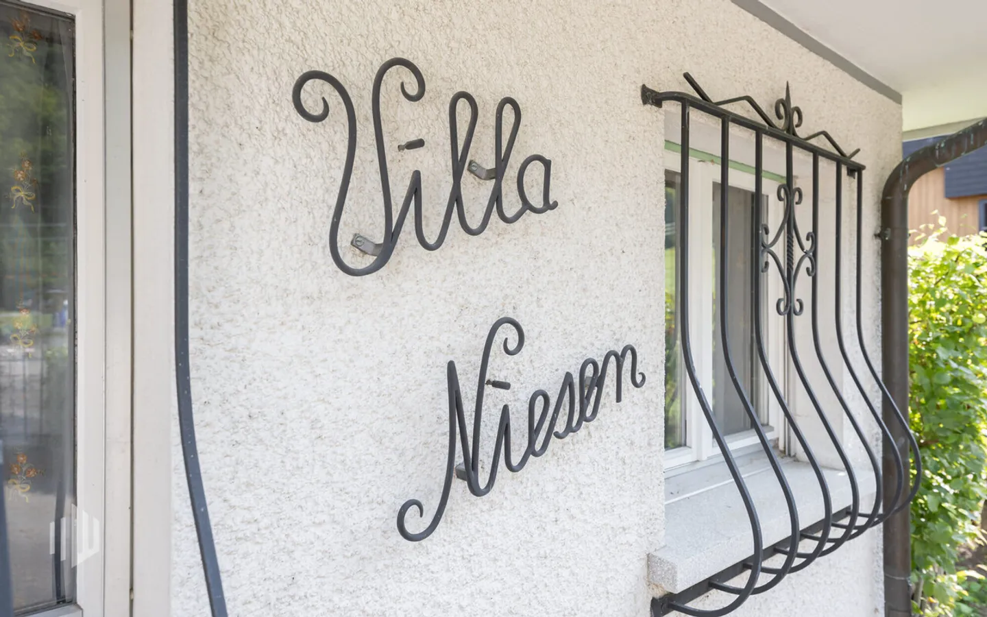 ImmoWyss - Grande casa unifamiliare in una posizione tranquilla con grande potenziale - Foto 12 di 13