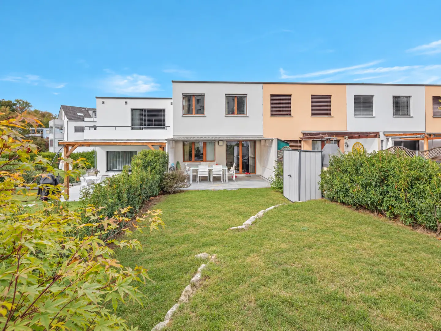Familienglück mit Garten & Pool - modernisiertes, 4.5-Zimmer-Reihenhaus - Foto 1 di 16