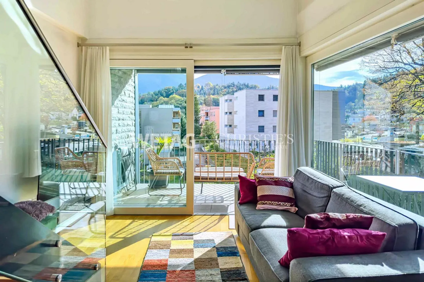 Moderne Duplex-Wohnung mit Terrasse - Foto 2 von 13