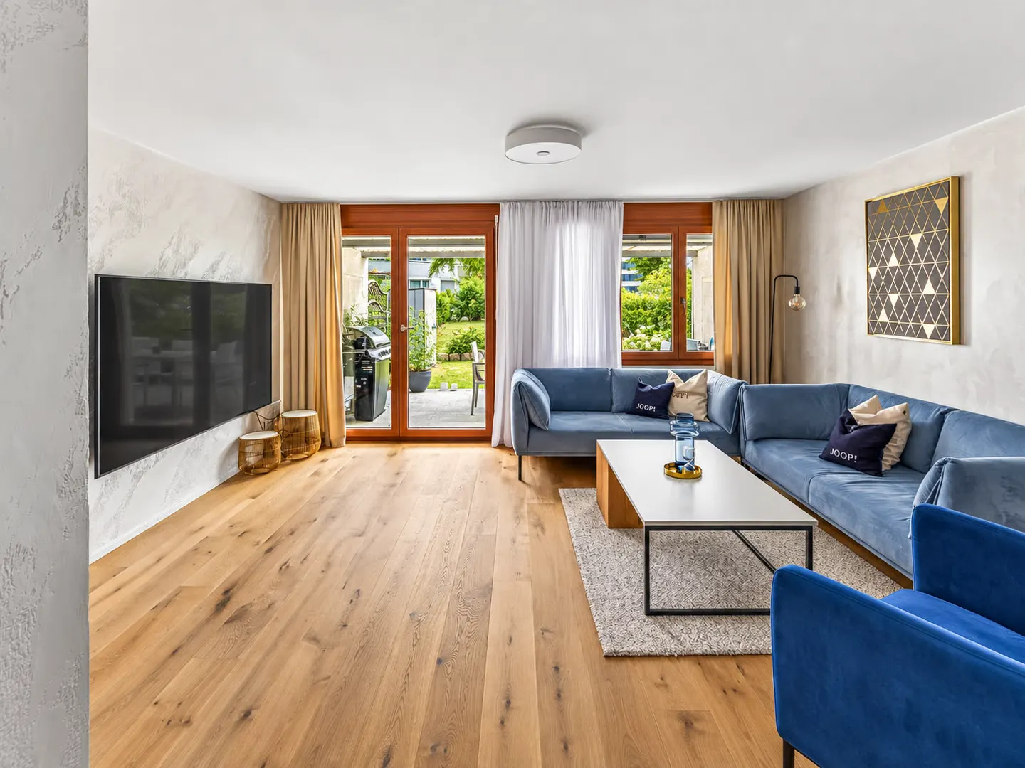 Familienglück mit Garten & Pool - modernisiertes, 4.5-Zimmer-Reihenhaus - Foto 2 di 16