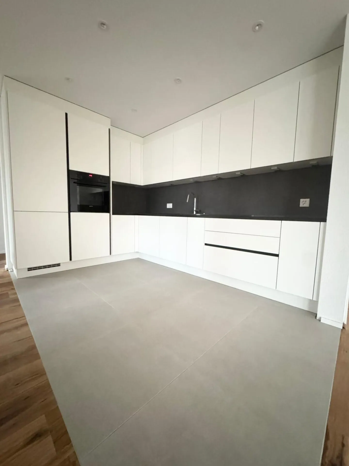 1. Nettomiete geschenkt! Erstvermietung von exklusiven 3.5-Zimmerwohnungen; nur noch wenige Wohnungen verfügbar! - Foto 4 von 11