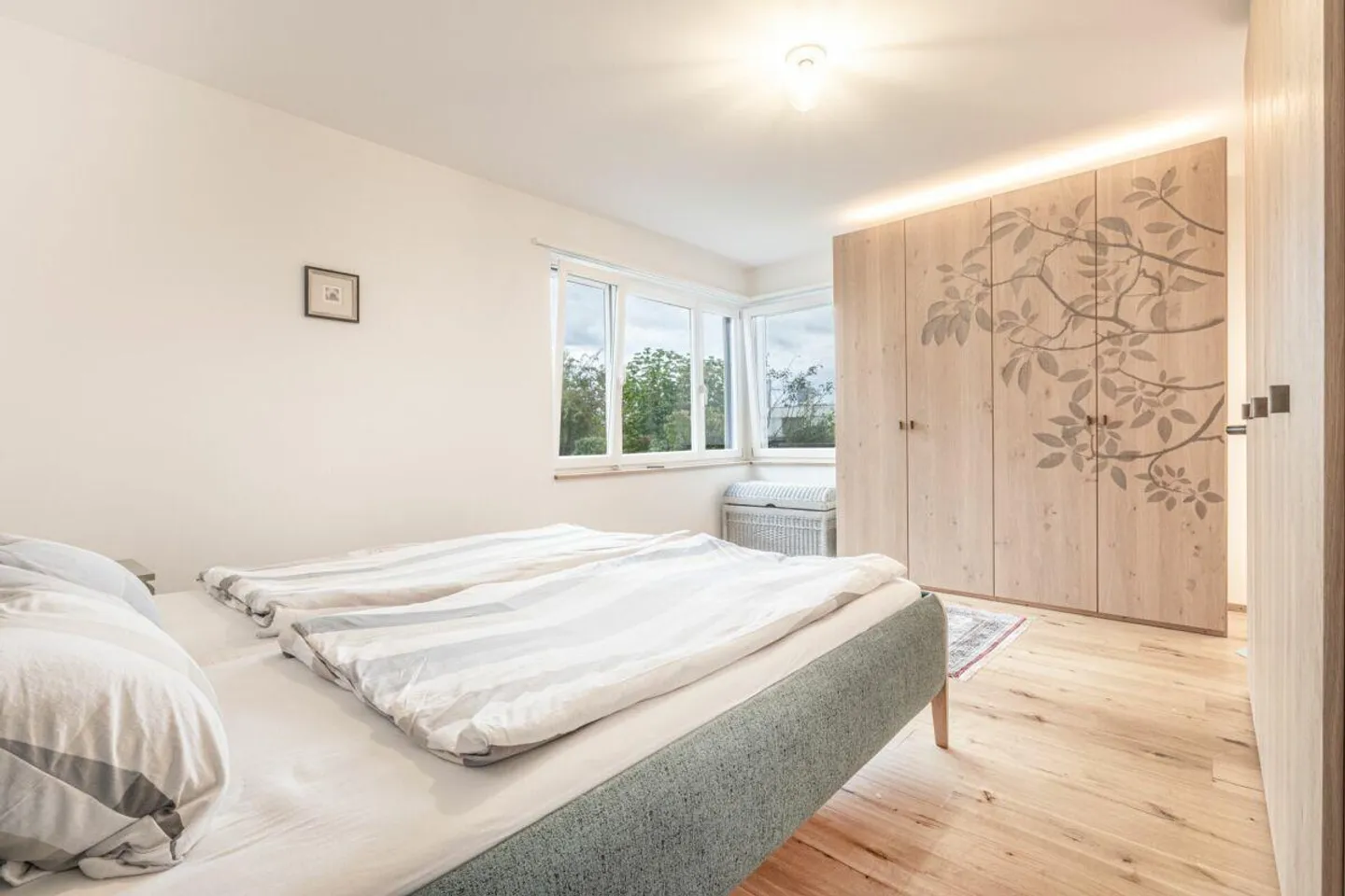 Renovierte 4.5-Zimmer-Gartenwohnung mit Weitsicht in Bassersdorf - Foto 6 von 13