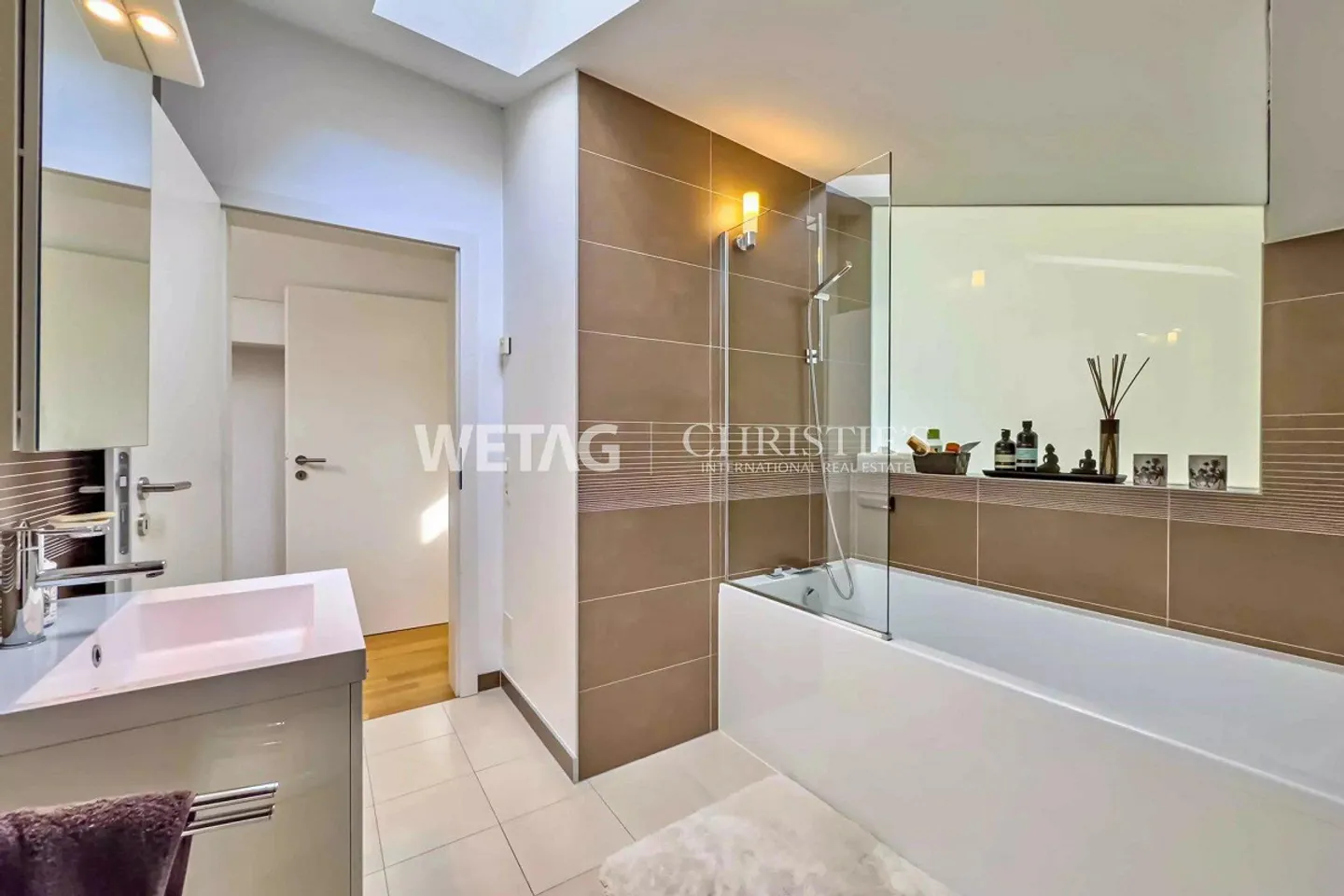 Moderne Duplex-Wohnung mit Terrasse - Foto 6 von 13