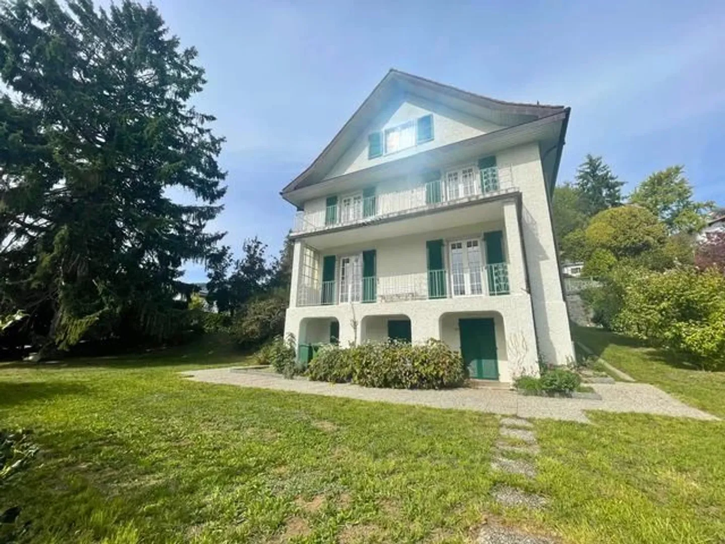 Charmante villa de 5.5 pièces - Photo 1 sur 13
