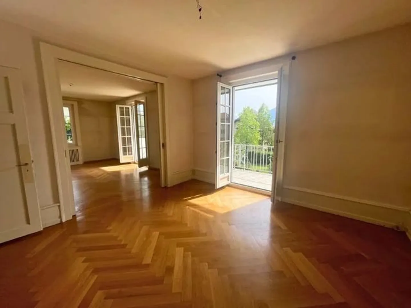 Charmante villa de 5.5 pièces - Photo 2 sur 13