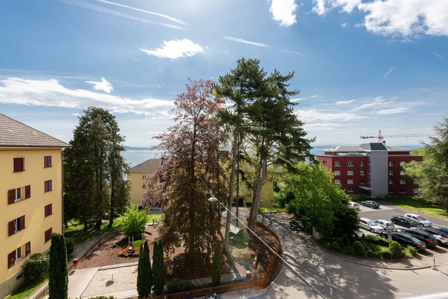 Schöne Wohnung mit Seeblick! - Foto 1 von 9