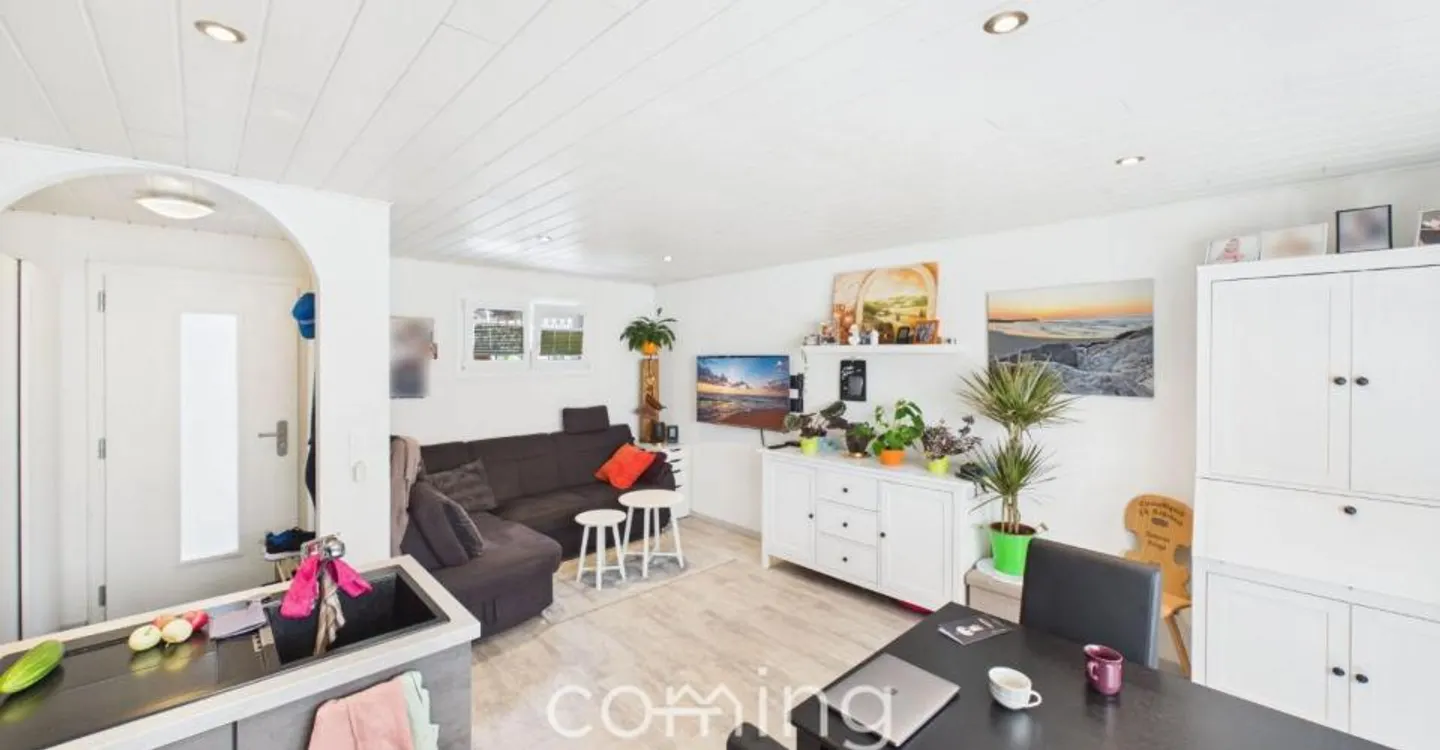 Casa multifamiliare modernizzata con tre unità abitative a Rohrbach soleggiata - Foto 3 di 13