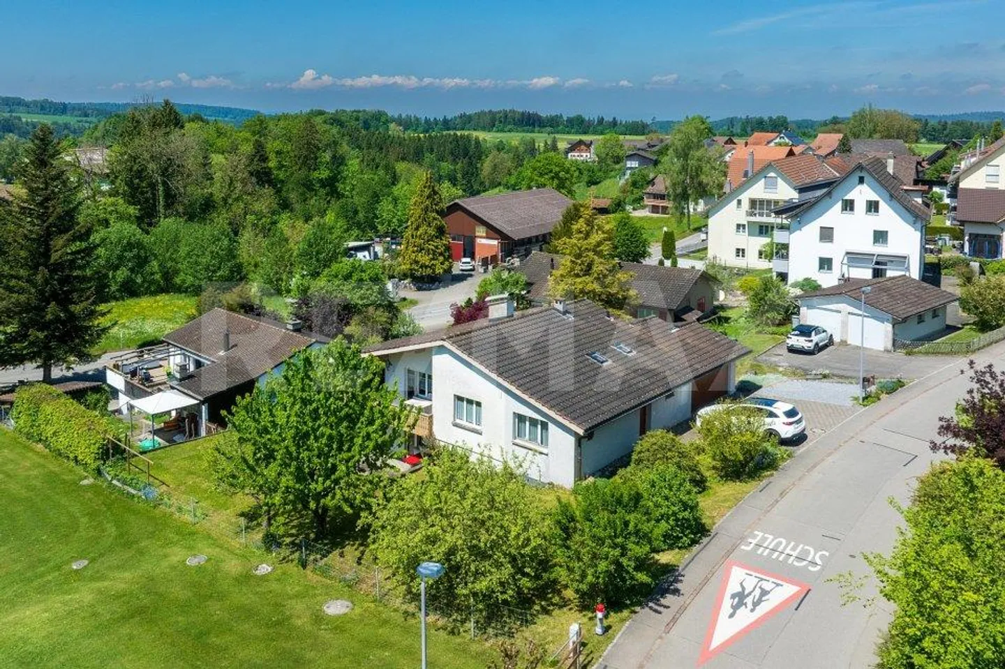 746m² Building Land with Existing Property - Photo 4 of 8