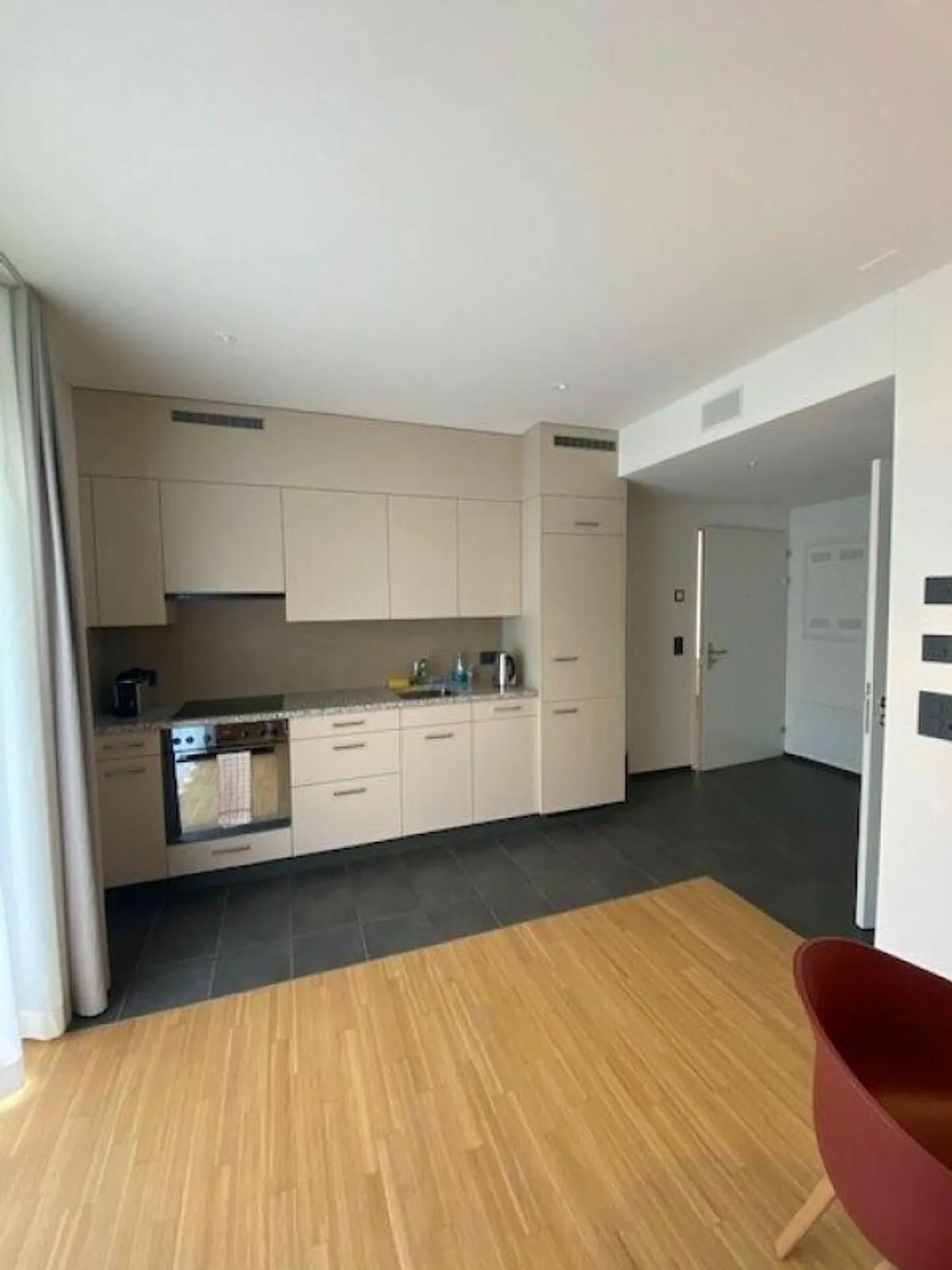 Appartement Moderne Près de la Vieille Ville - Photo 3 sur 8