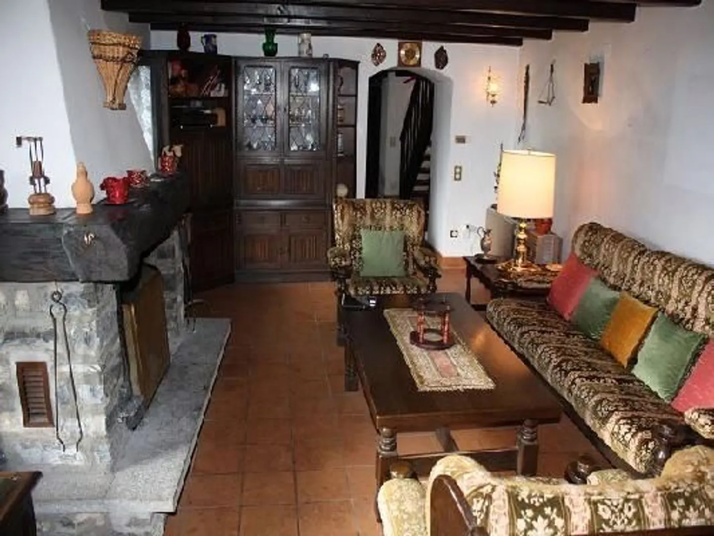 5 1/2-Room Rustic House in a Secluded Location with 10,000 m2 of Meadow Land - Photo 2 of 13