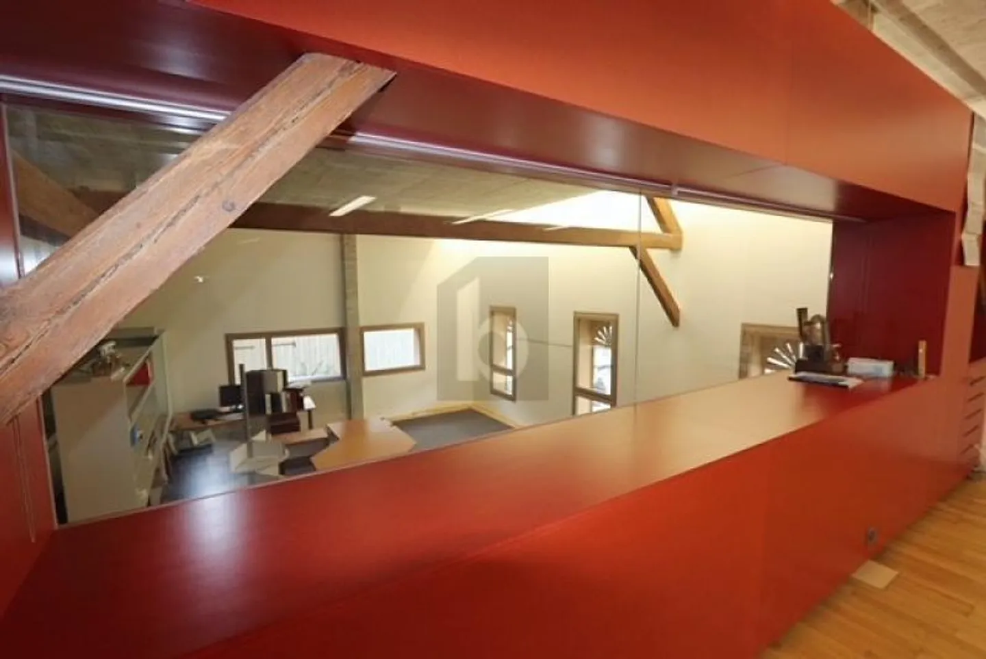 MODERN AND CENTRAL IN THE BEST LOCATION - Photo 3 of 6