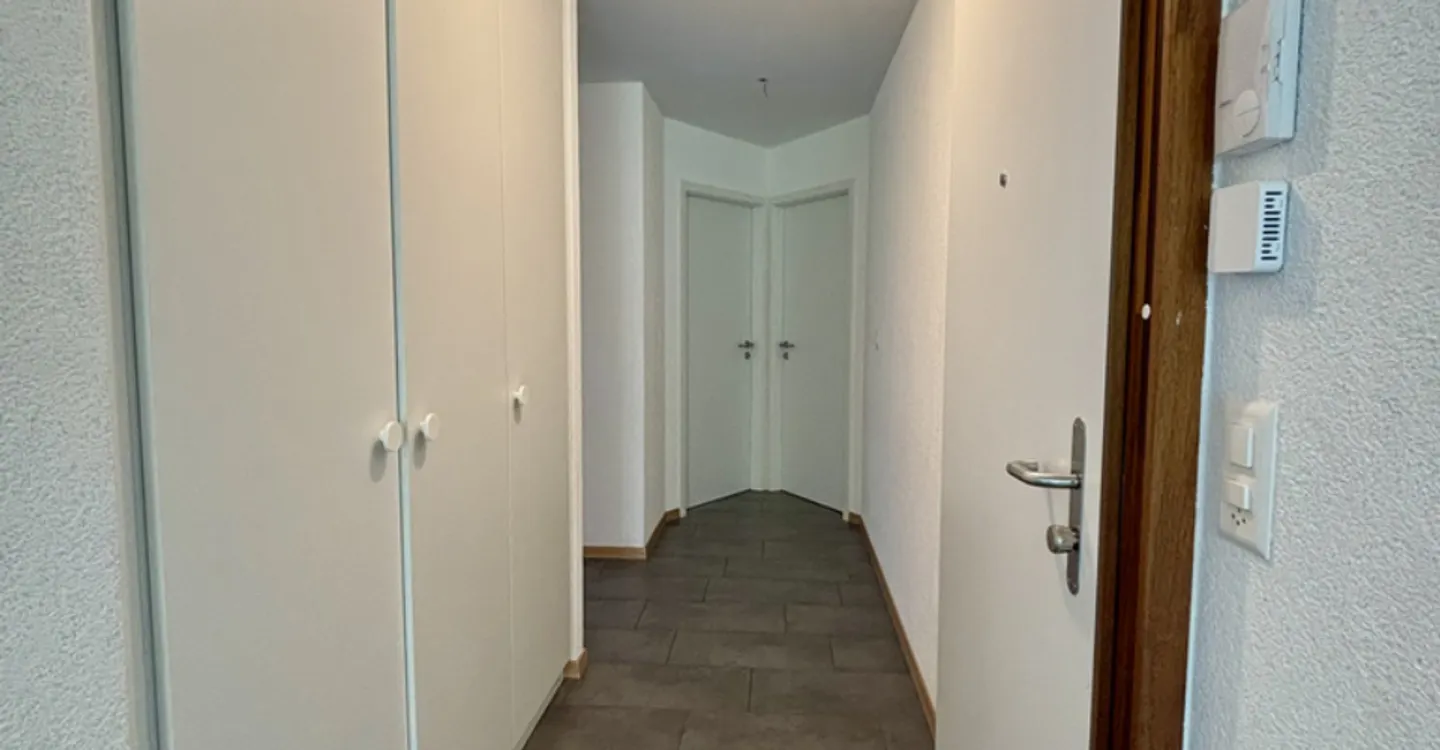 For rent immediately - 4.5 room apartment on the 4th floor - Photo 3 of 10