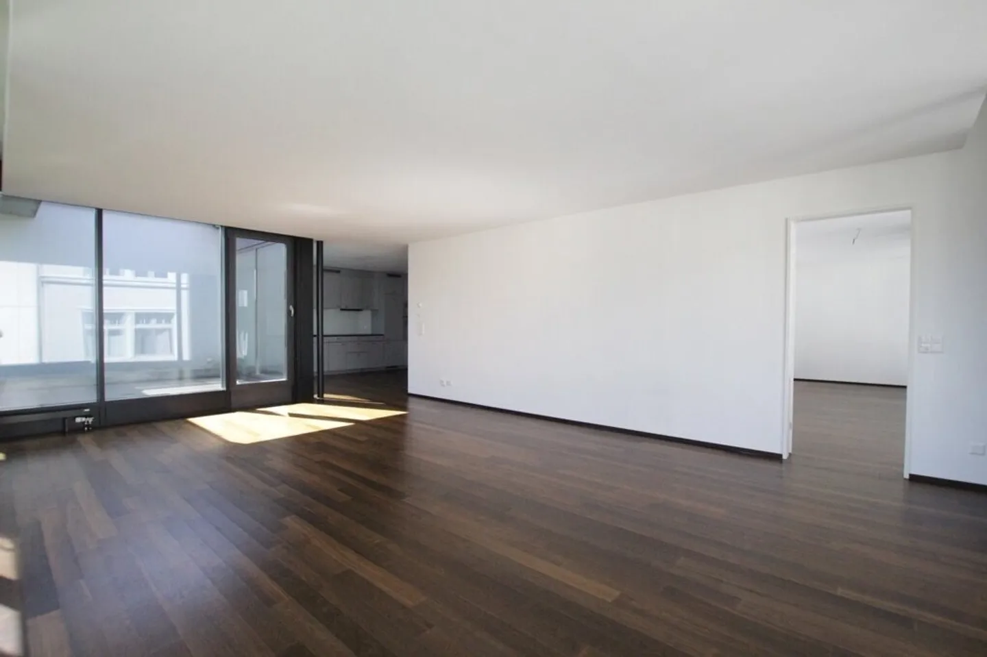 Vie moderne dans un endroit calme - Photo 3 sur 9