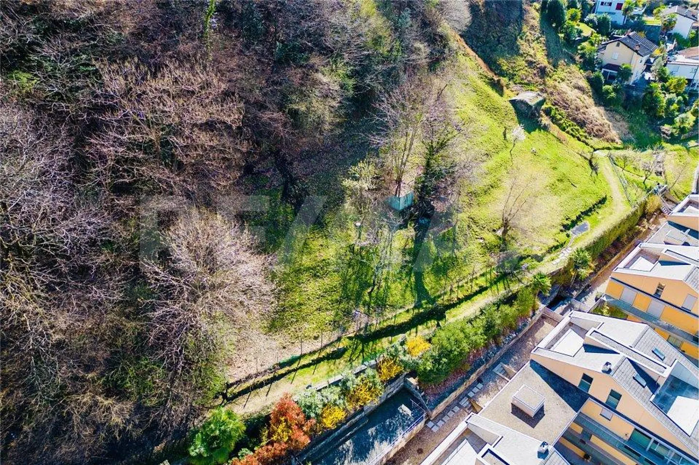 Building plot with a view - Photo 11 of 12