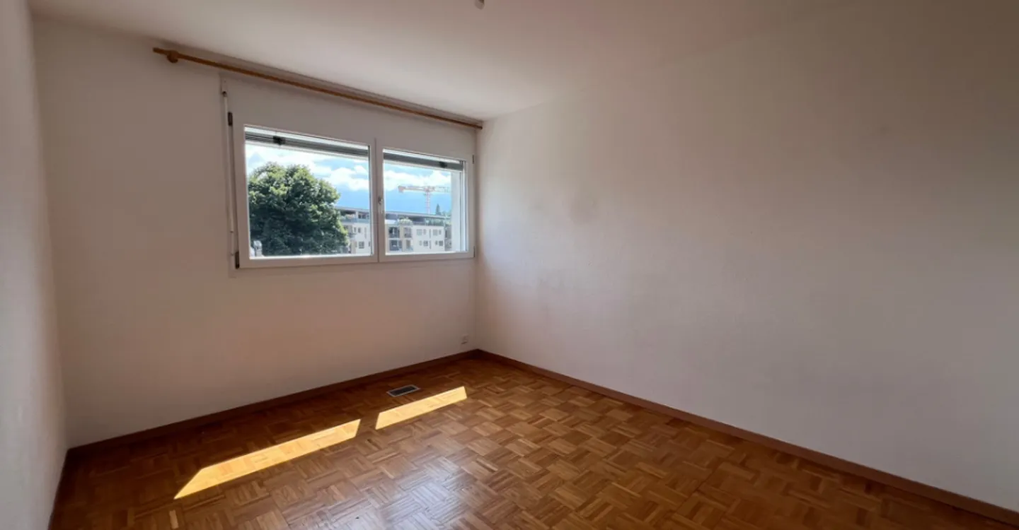 For rent immediately - 4.5 room apartment on the 4th floor - Photo 8 of 10