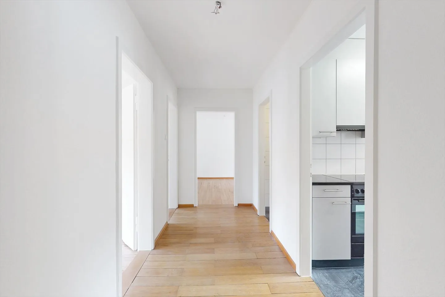 Appartement à louer - Photo 2 sur 8