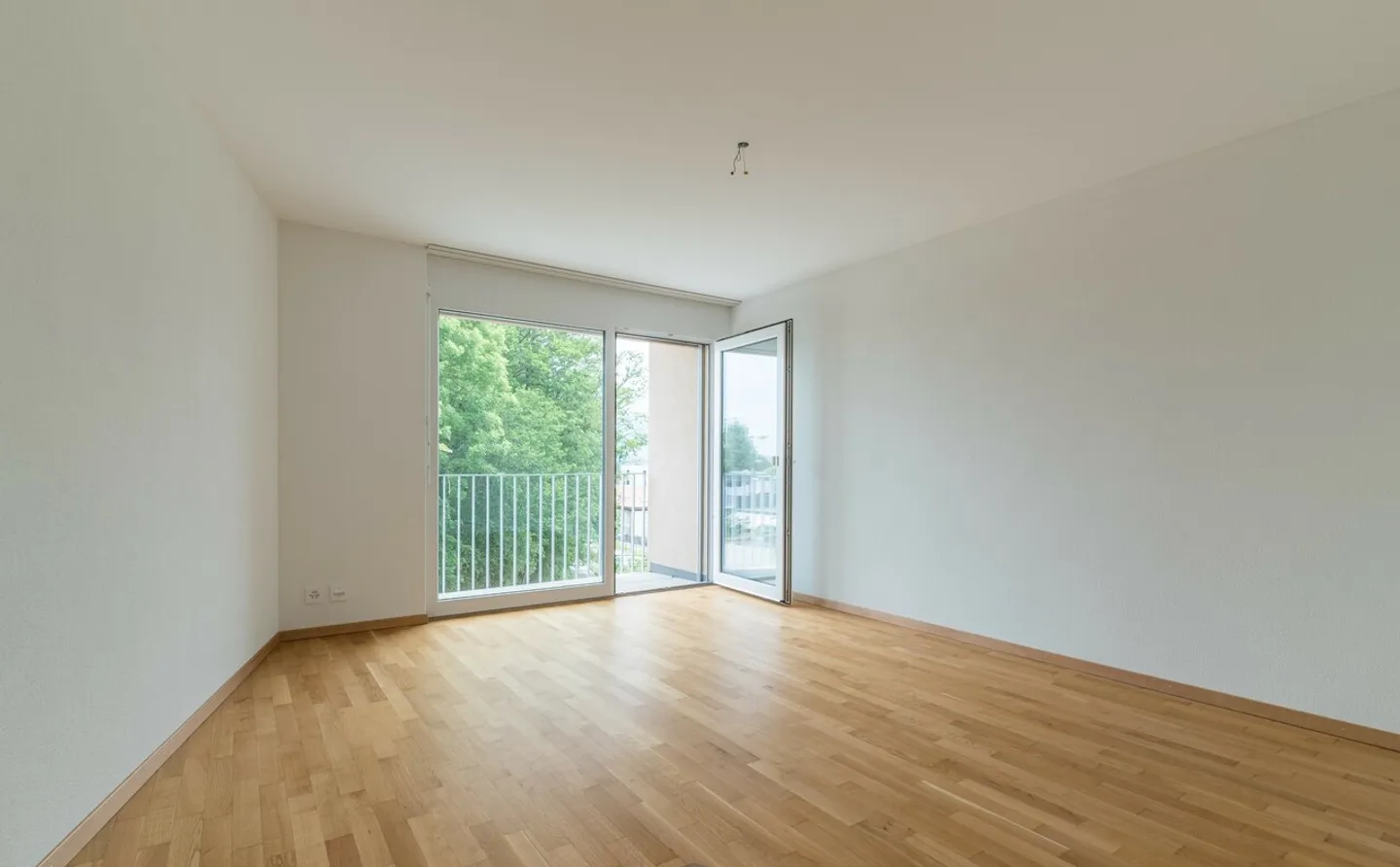 Wunderschöne 3,5-Zimmer-Wohnung von ca. 83 m2 mit Blick auf den Moléson - Foto 3 von 6