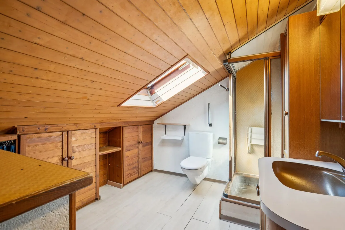 Single-family house with generous plot & versatile usage options - Photo 15 of 32