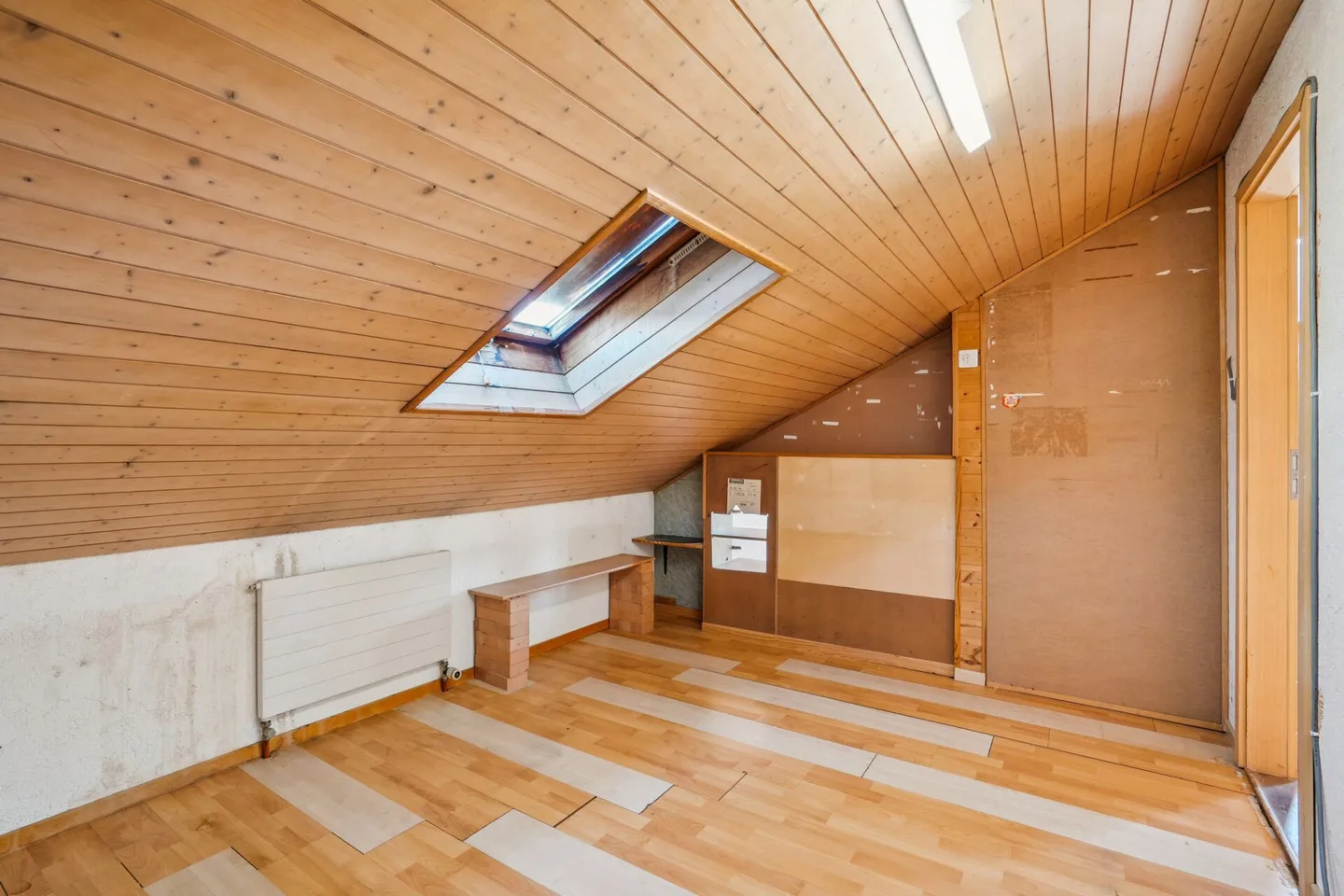 Single-family house with generous plot & versatile usage options - Photo 17 of 32