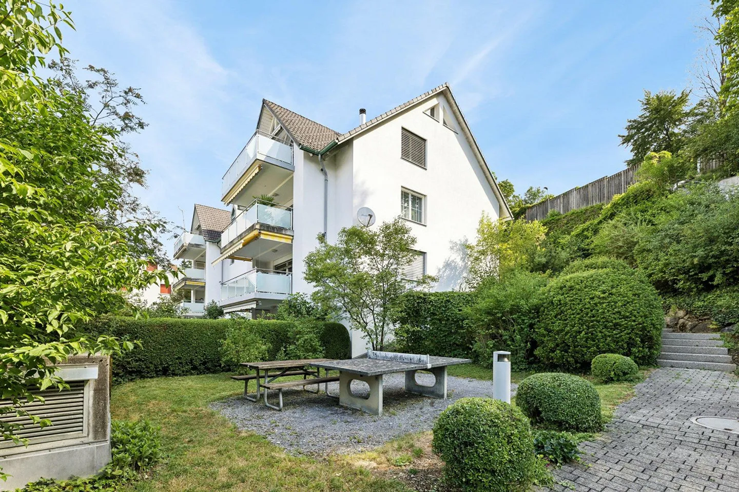 Modern 4.5-room condominium for sale - Photo 1 of 14