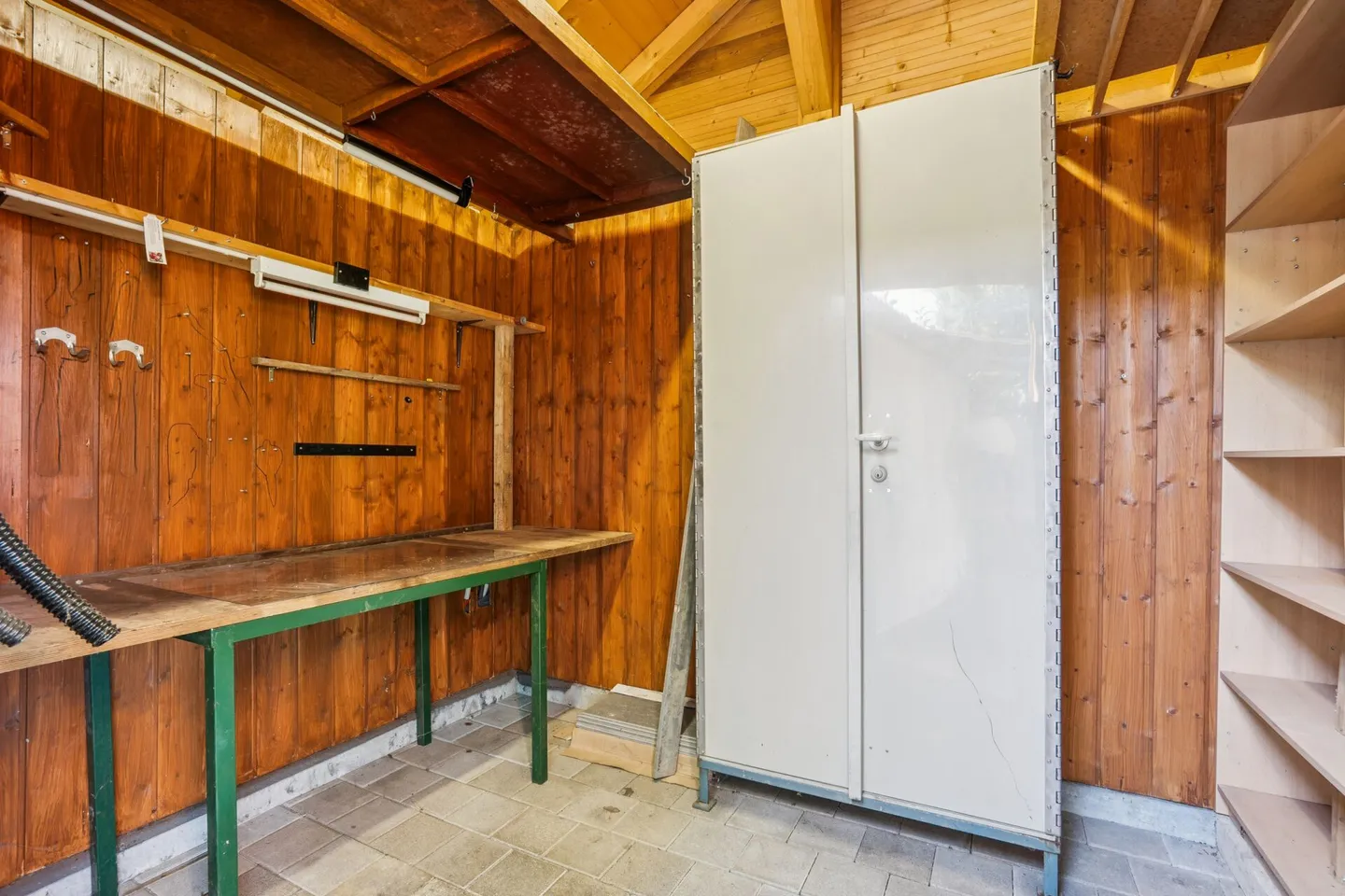 Single-family house with generous plot & versatile usage options - Photo 28 of 32