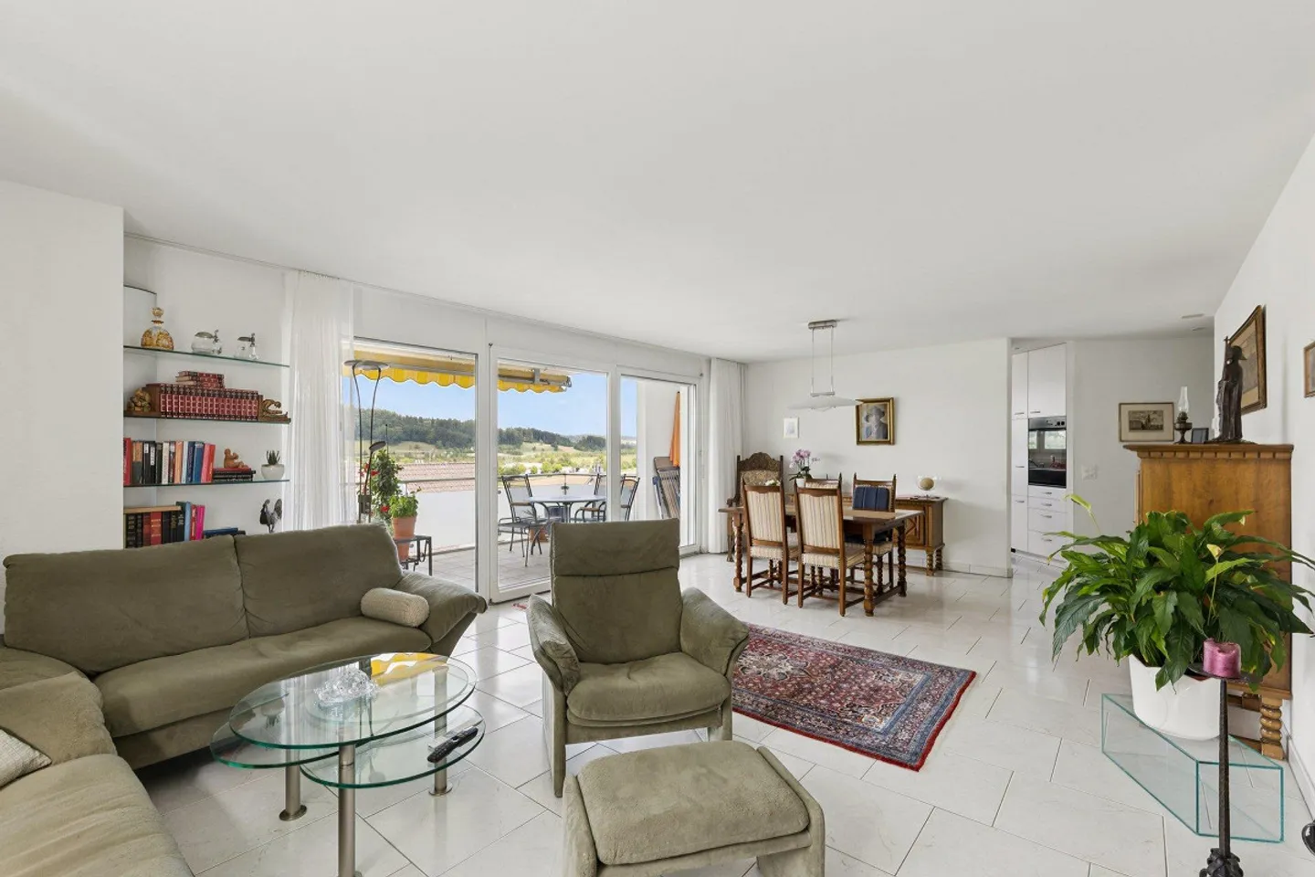 Modern 4.5-room condominium for sale - Photo 5 of 14
