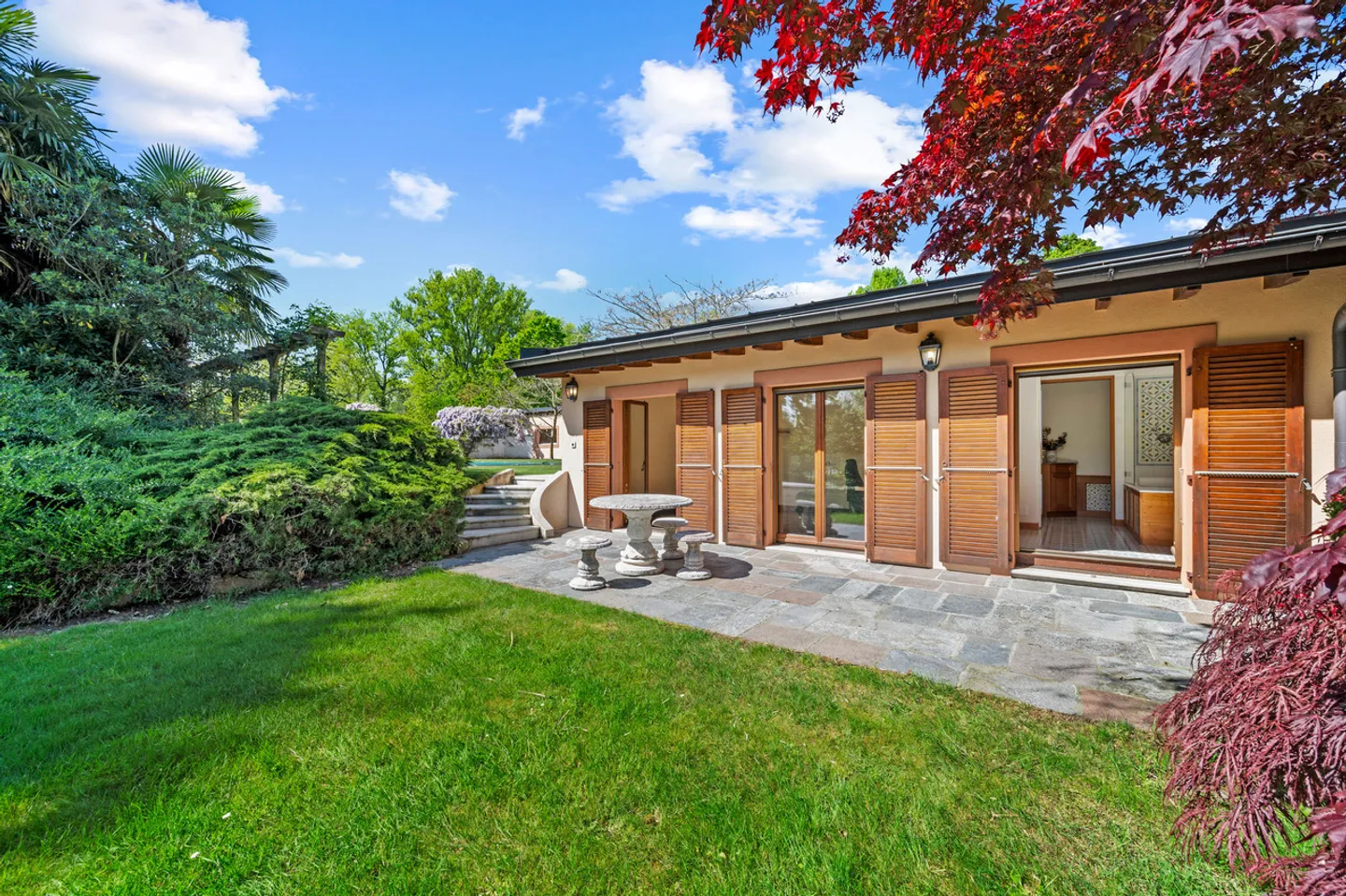 Exceptional property of 2 hectares, pond, river, near Lausanne - Photo 4 of 16