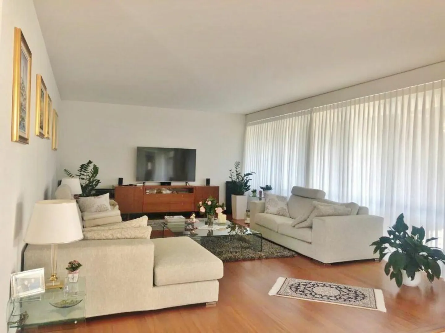 Magnifica villa con piscina interna - Foto 9 di 13