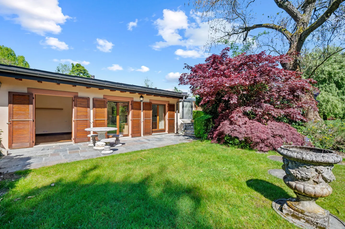 Exceptional property of 2 hectares, pond, river, near Lausanne - Photo 6 of 16