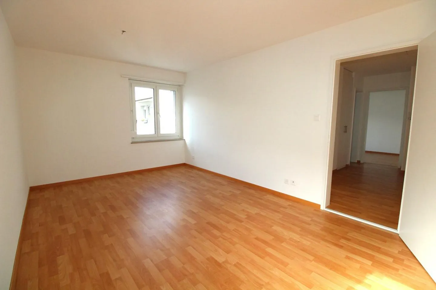 Bell'appartamento di 4.0 stanze con balcone in affitto - Foto 6 di 7