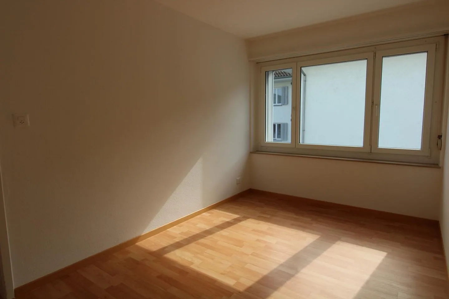 Bell'appartamento di 4.0 stanze con balcone in affitto - Foto 7 di 7