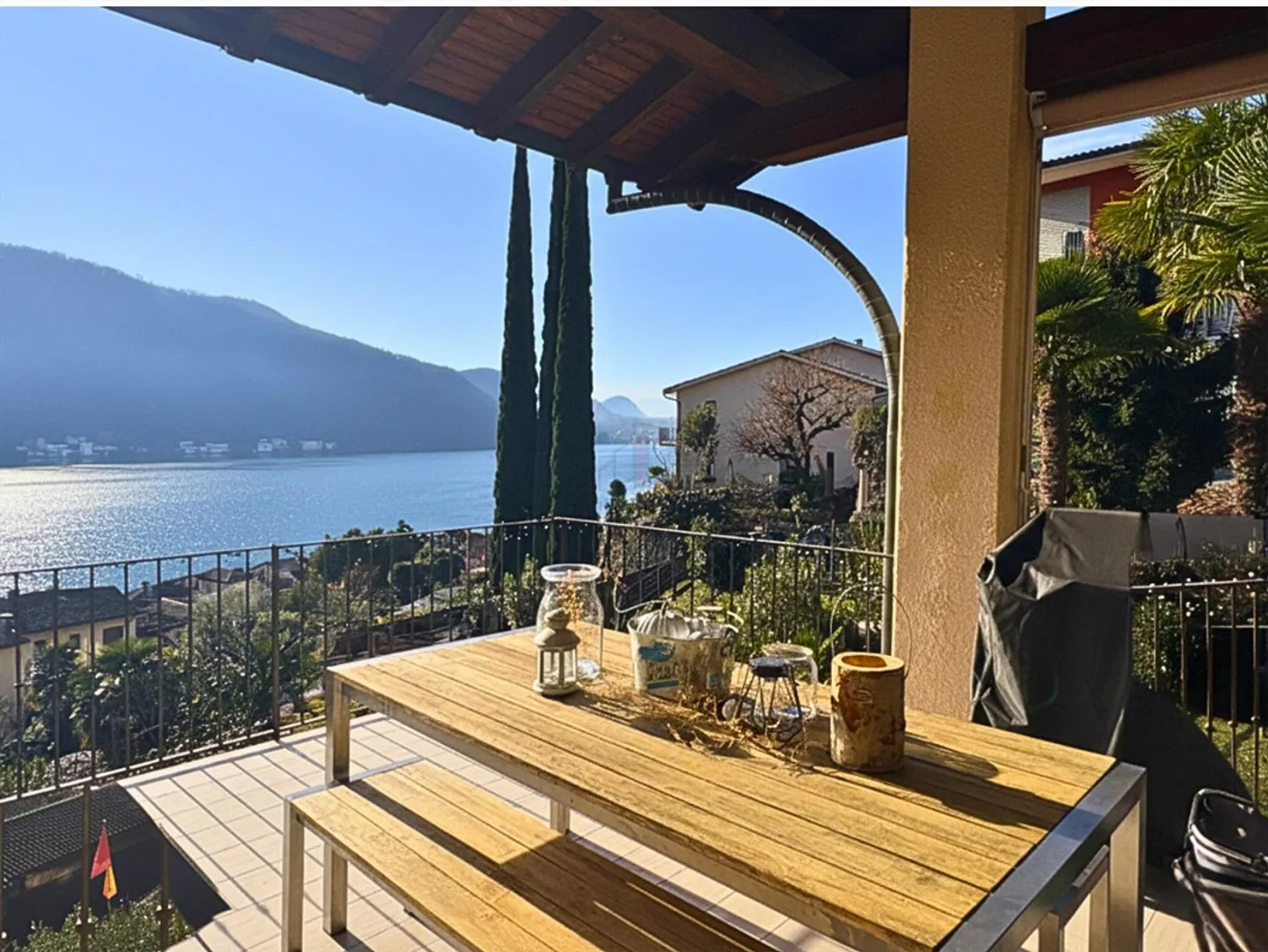 IHRE CHARMIERENDE ZUFLUCHT AM SEE - Foto 1 von 13