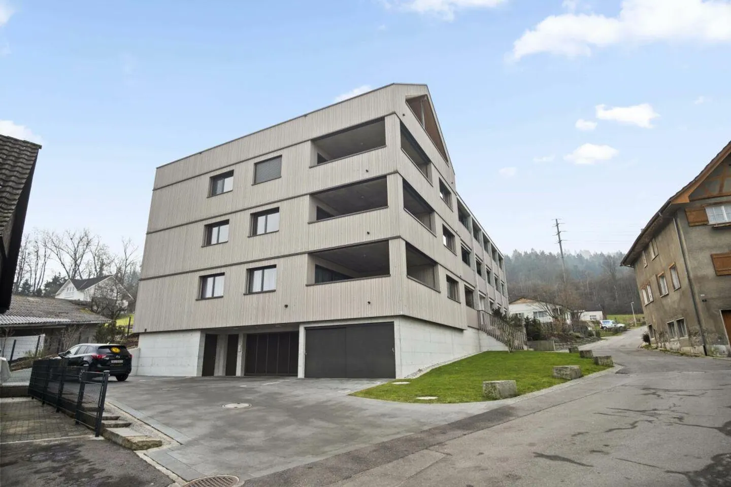 Appartamento moderno di 3,5 stanze (costruito nel 2023) con grande loggia, parcheggio sotterraneo... - Foto 2 di 16