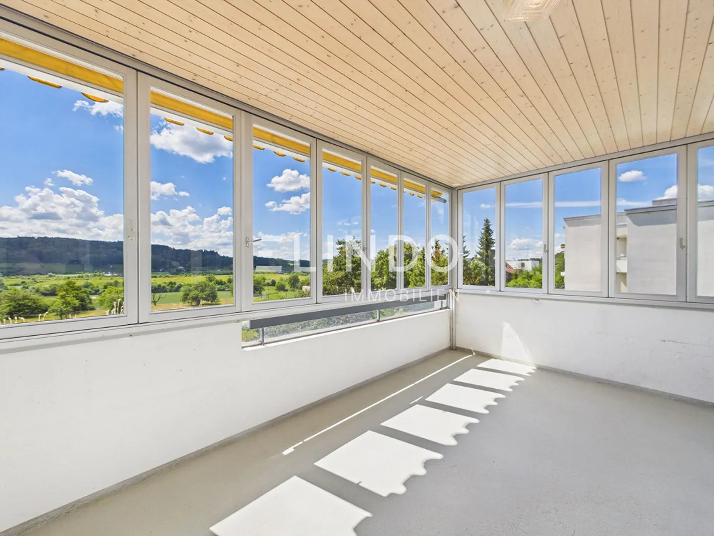 Winter garden apartment with a view in Wettswil am Albis - Photo 3 of 13