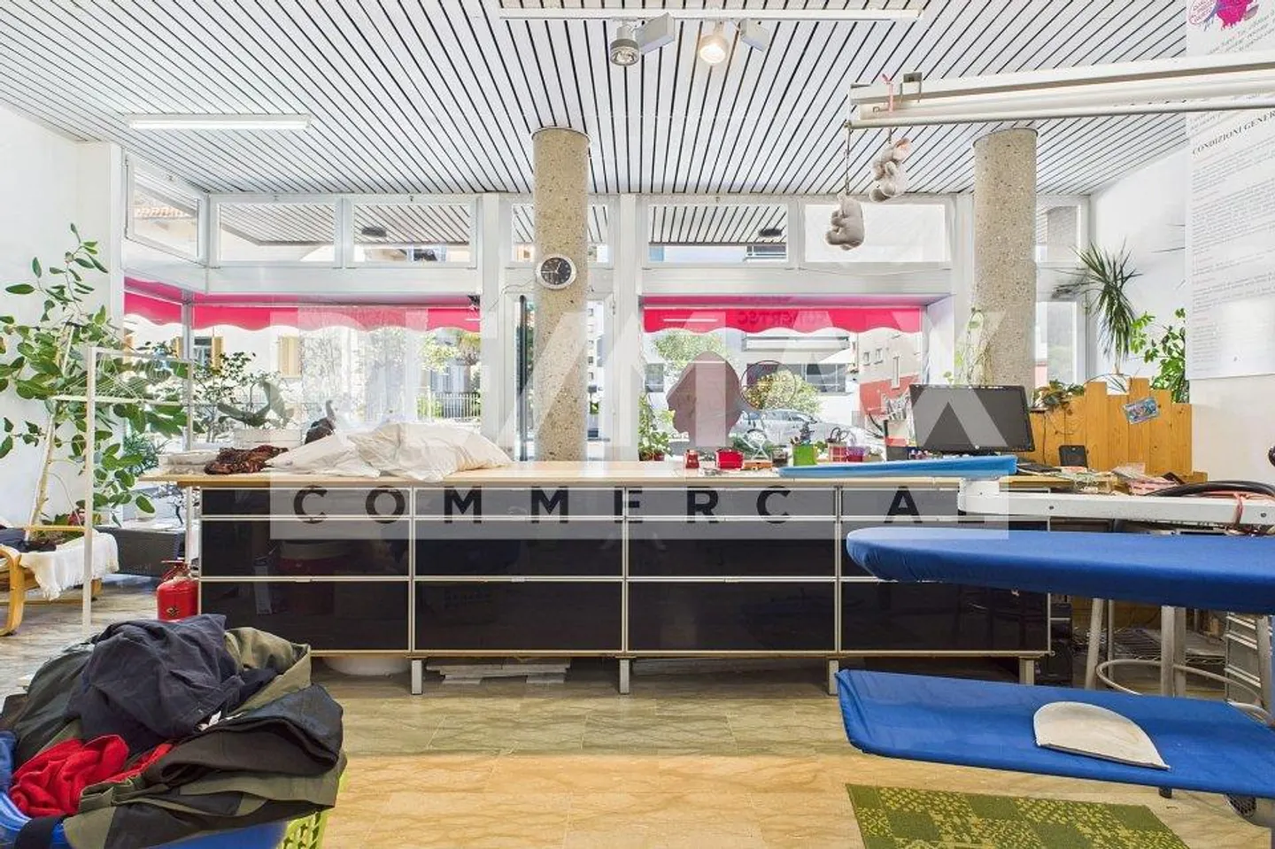 Lugano-Cassarate  Locale commerciale con grande visibilità in vendita - Foto 10 di 12