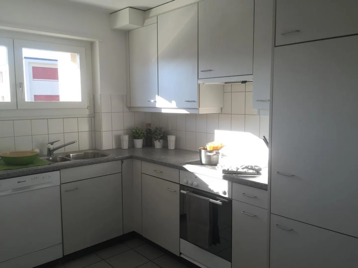 Appartement lumineux dans un emplacement central ! - Photo 2 sur 5