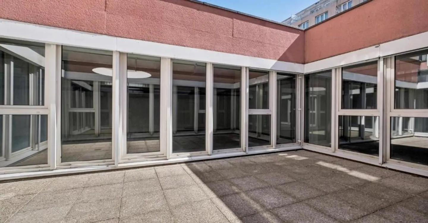 Arcade auf zwei Ebenen in der Rue Jean-Charles Amat 7 - Foto 9 von 12