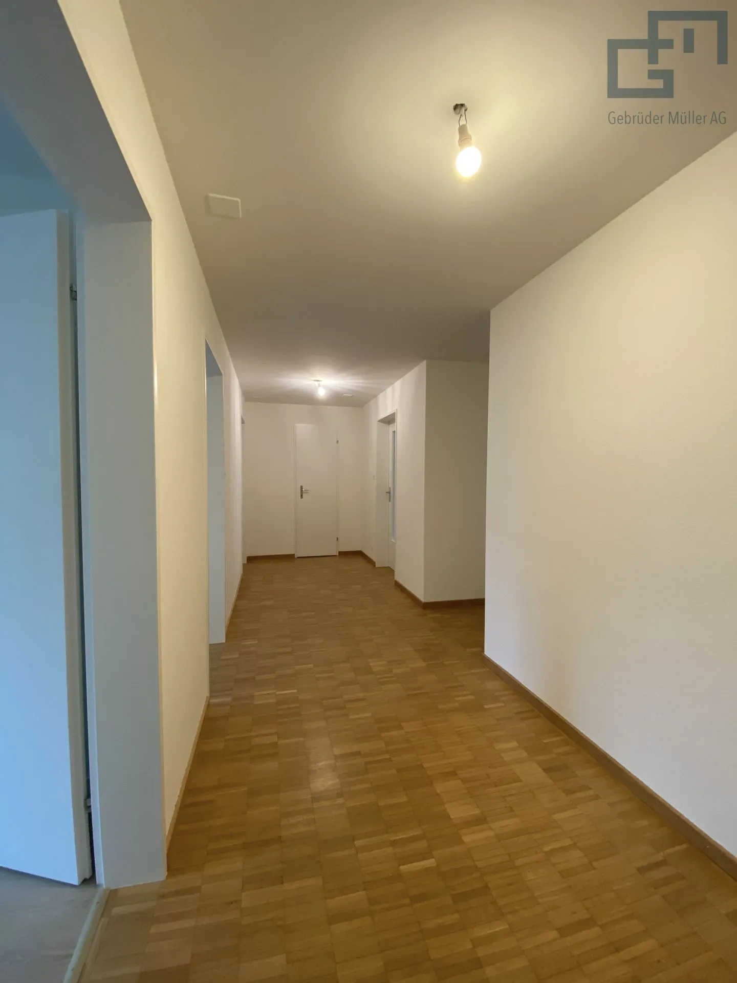 Appartamento spazioso e luminoso in una posizione tranquilla! - Foto 3 di 5