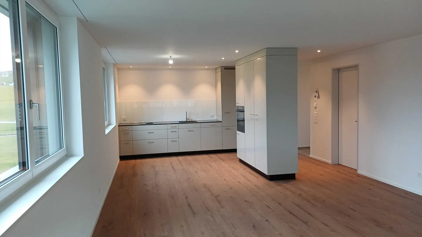 PREMIÈRE LOCATION : Appartement 3.5 pièces (2ème étage Ouest) 88m2 avec Loggia - Photo 1 sur 6