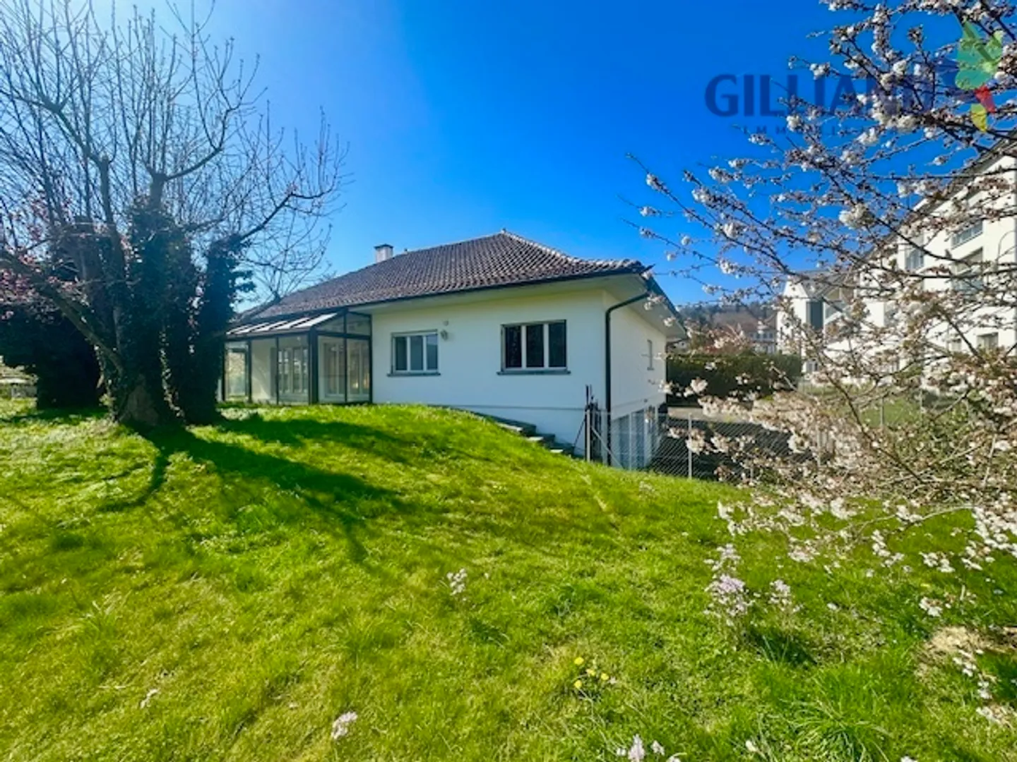 Schöne 5,5-Zimmer-Einzelvilla mit Studio im Herzen von Lucens - Foto 5 von 28