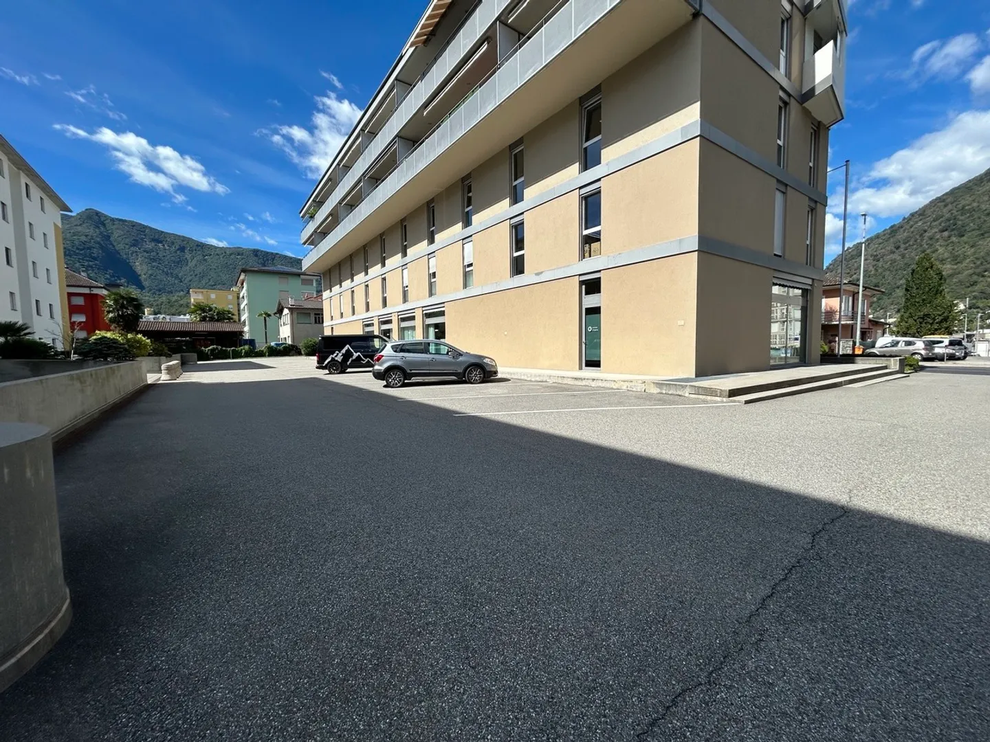 Parking space for rent in garage in Losone - Photo 6 of 6