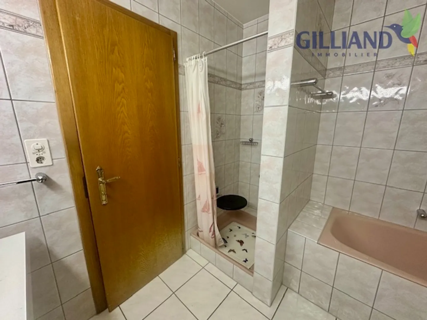 Schöne 5,5-Zimmer-Einzelvilla mit Studio im Herzen von Lucens - Foto 17 von 28