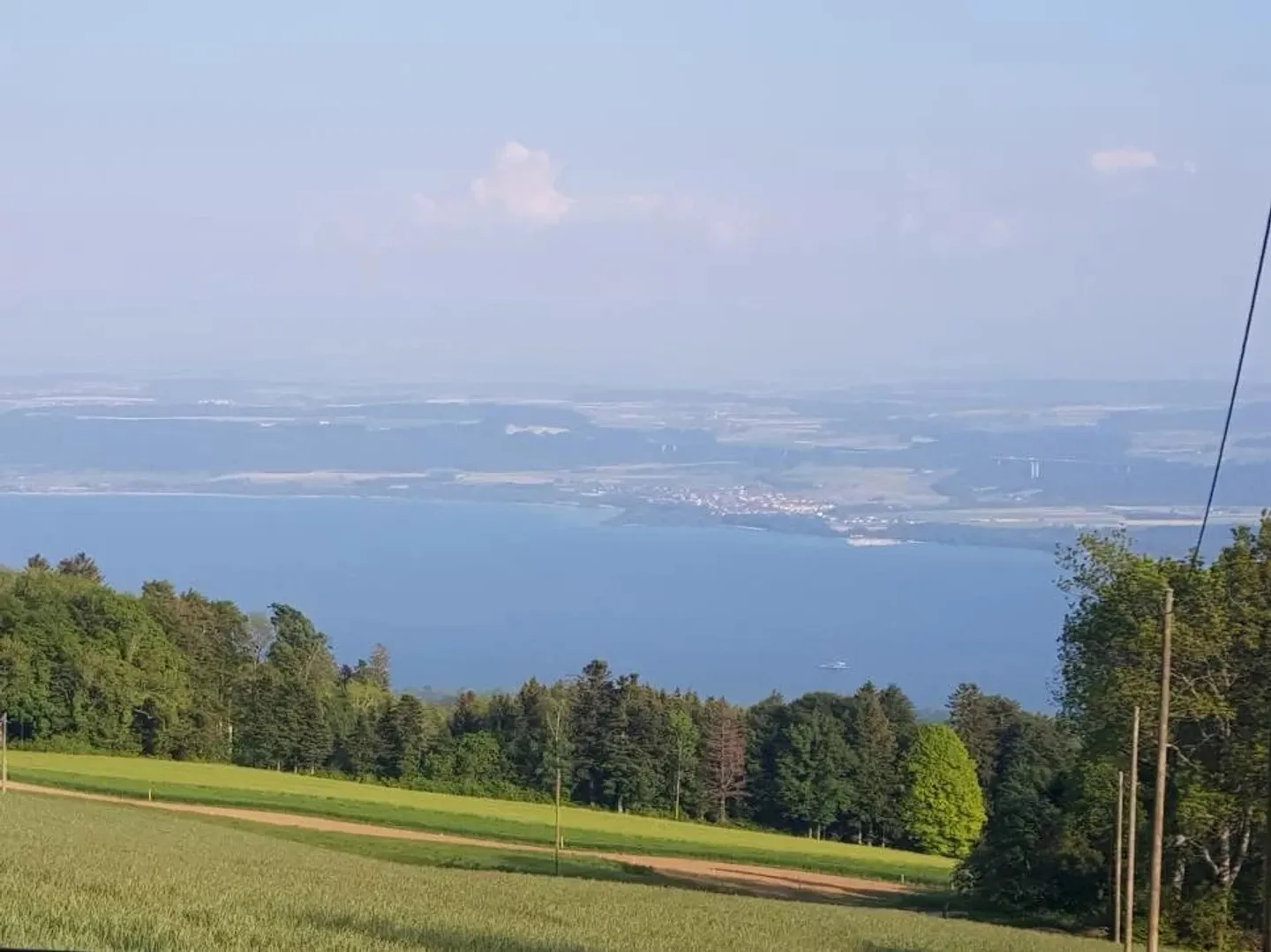 Paradies auf Erden! Freie Sicht auf den See! 15 Minuten von Yverdon! - Foto 2 von 11
