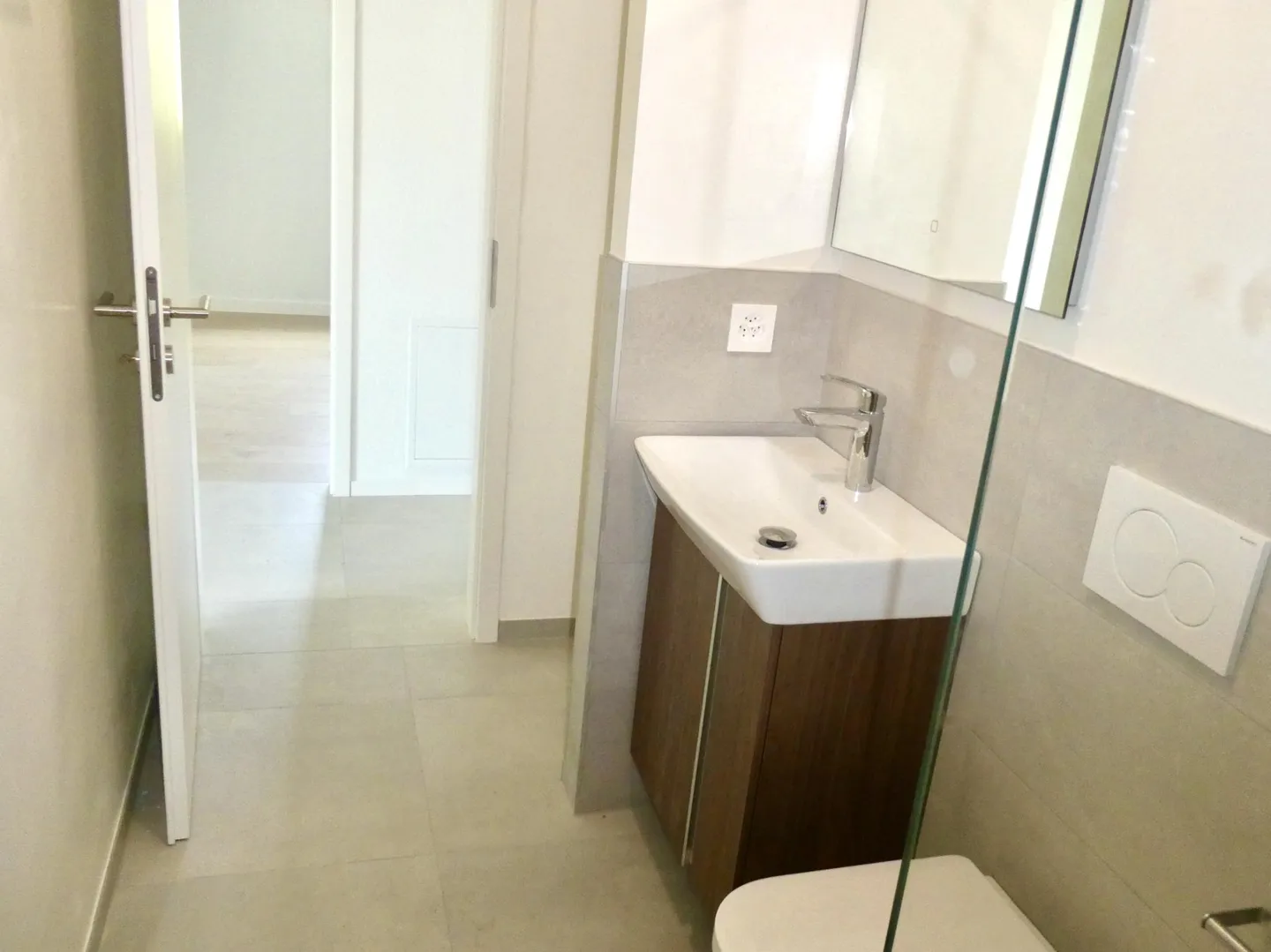 Appartamento Incantevole con Vista Lago - Foto 3 di 5