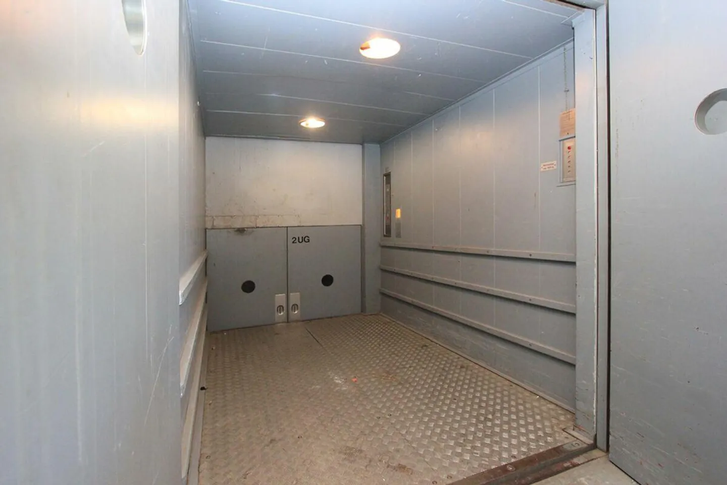 Edificio commerciale e per uffici attraente in posizione privilegiata - Foto 15 di 30