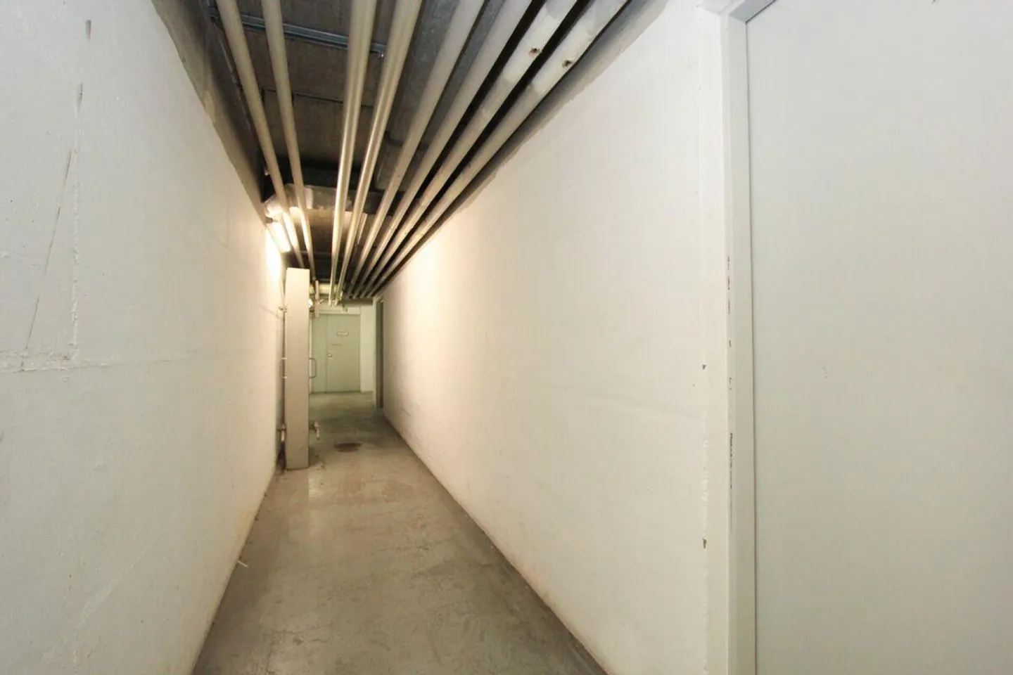 Edificio commerciale e per uffici attraente in posizione privilegiata - Foto 16 di 30