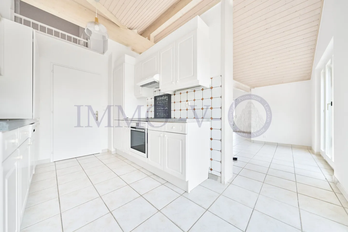 SPAZIOSO DUPLEX CON POSIZIONE IDEALE - Foto 3 di 8